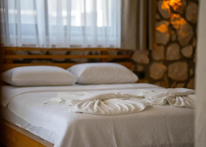 Zora Beyaz Tas Villalari * 페티예