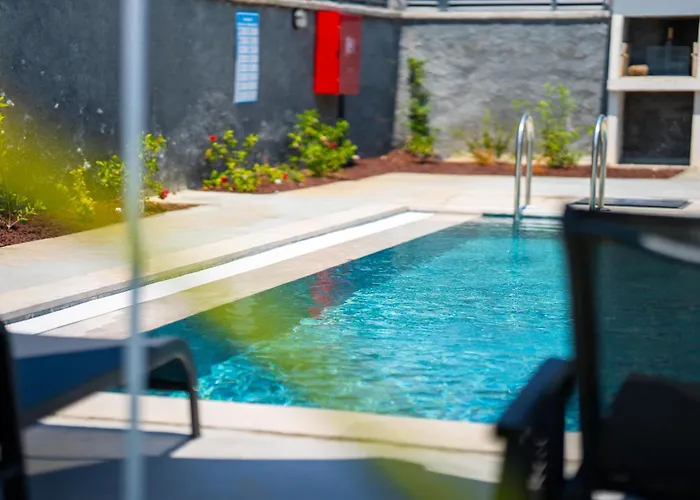 Zora Beyaz Tas Villalari * 페티예