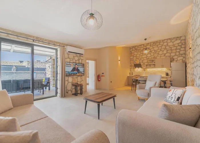 Zora Beyaz Tas Villalari * 페티예